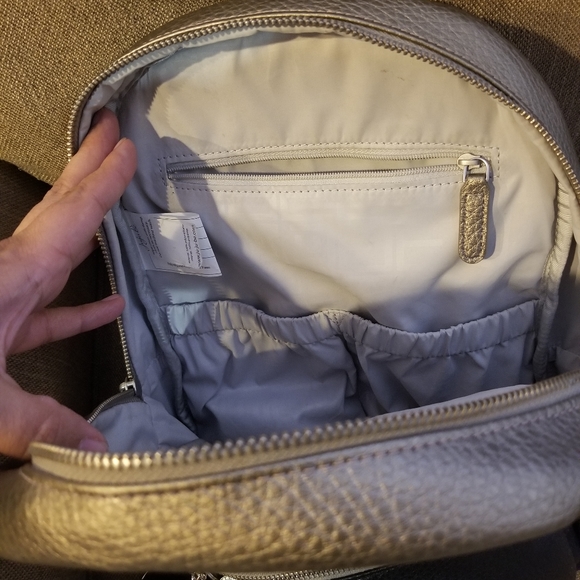 Loungefly mini backpack - Picture 8 of 8